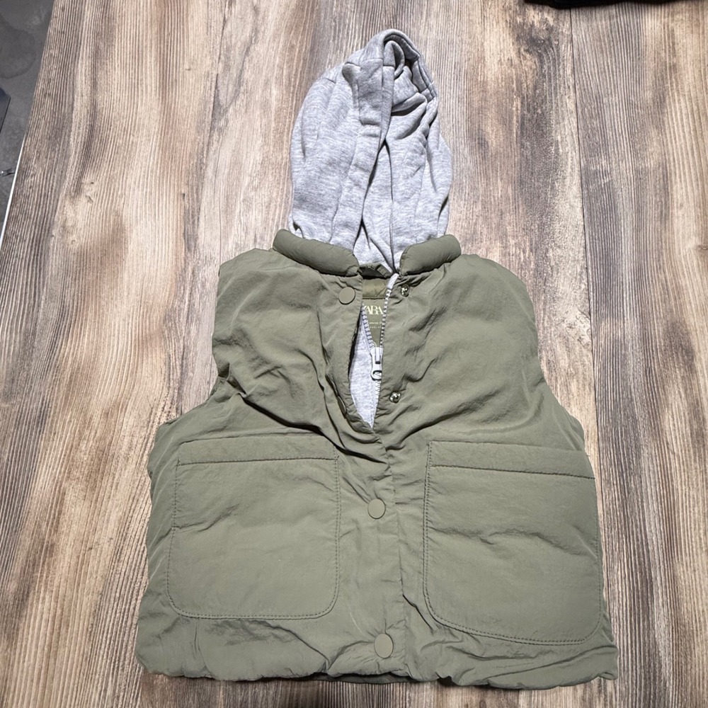 Zara Kids Olive Green Hooded Puffer Vest Water Repellent 12-18 Months Fits 2T